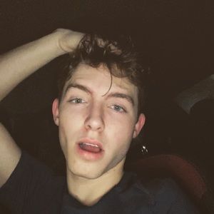 Meet your Posher, Tyler